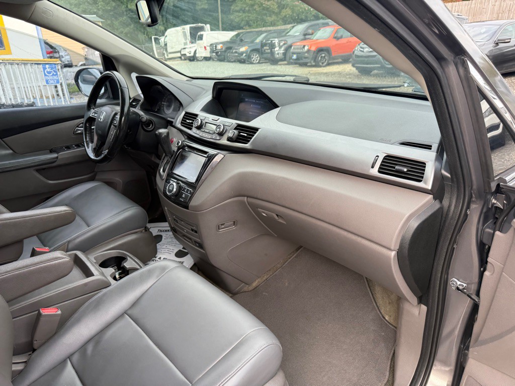 2014 Honda Odyssey Image 7
