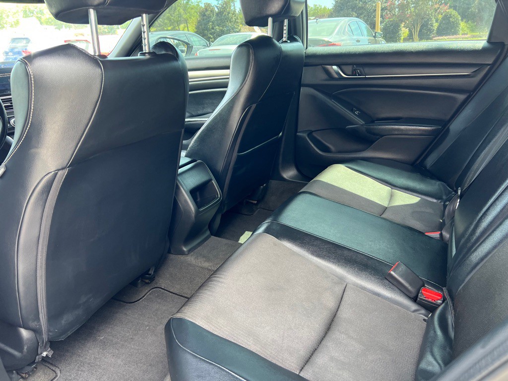2018 Honda Accord Image 9