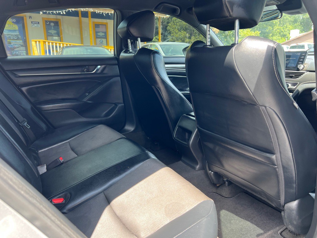 2018 Honda Accord Image 11