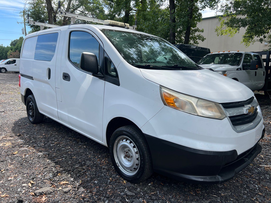 2017 Chevrolet Express Image 3