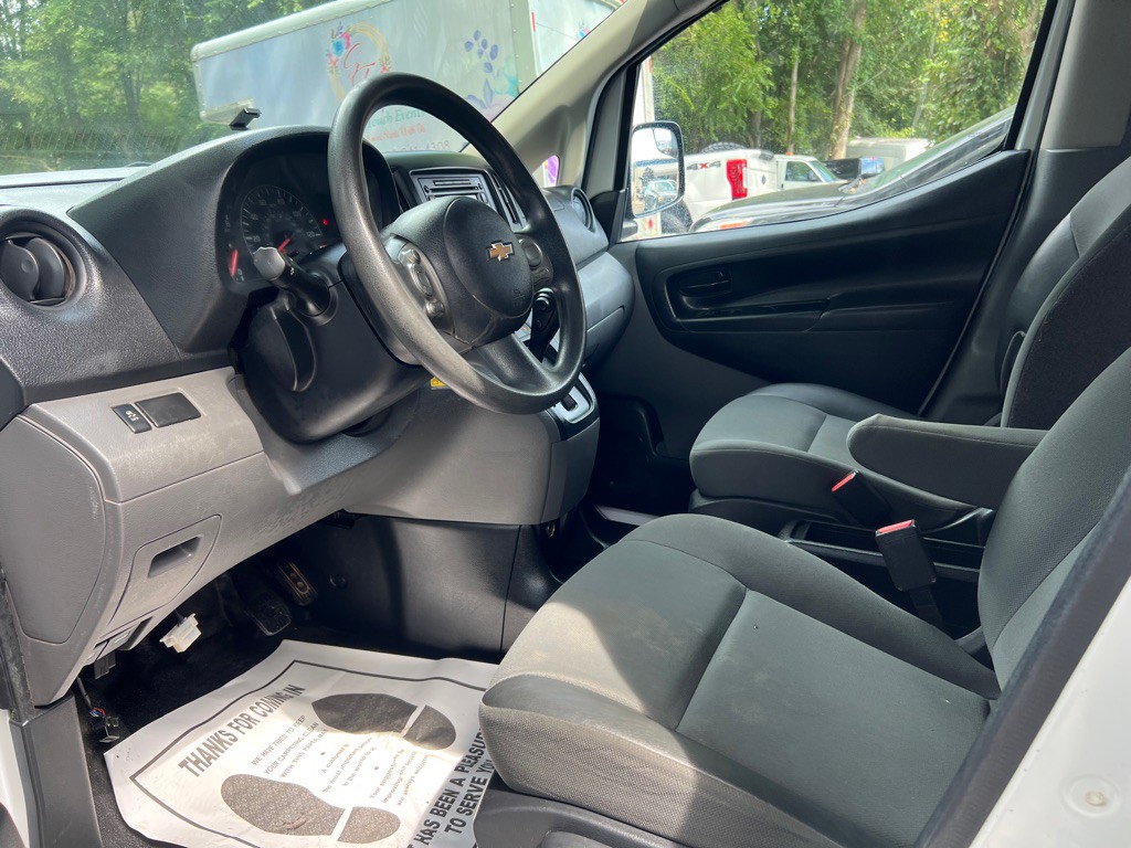 2017 Chevrolet Express Image 7