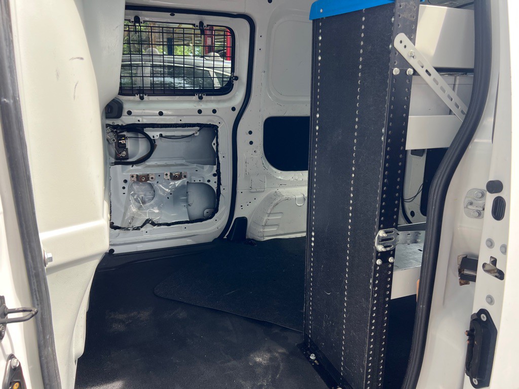 2017 Chevrolet Express Image 9