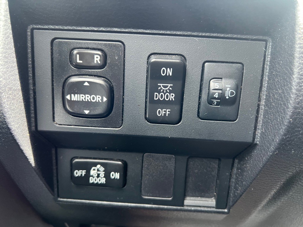 2014 Toyota Tundra Image 17
