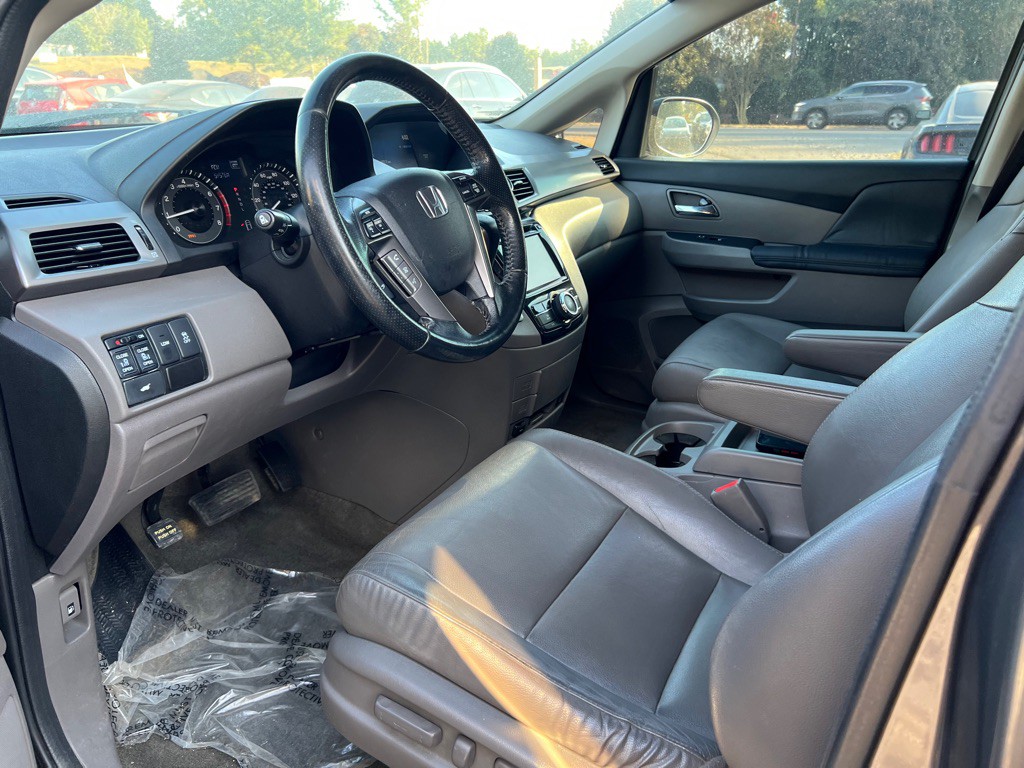 2015 Honda Odyssey Image 9
