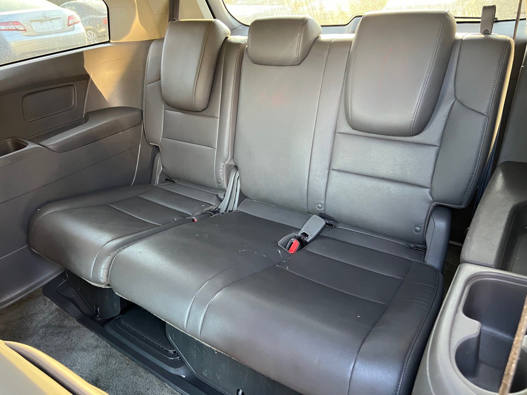 2015 Honda Odyssey Image 11
