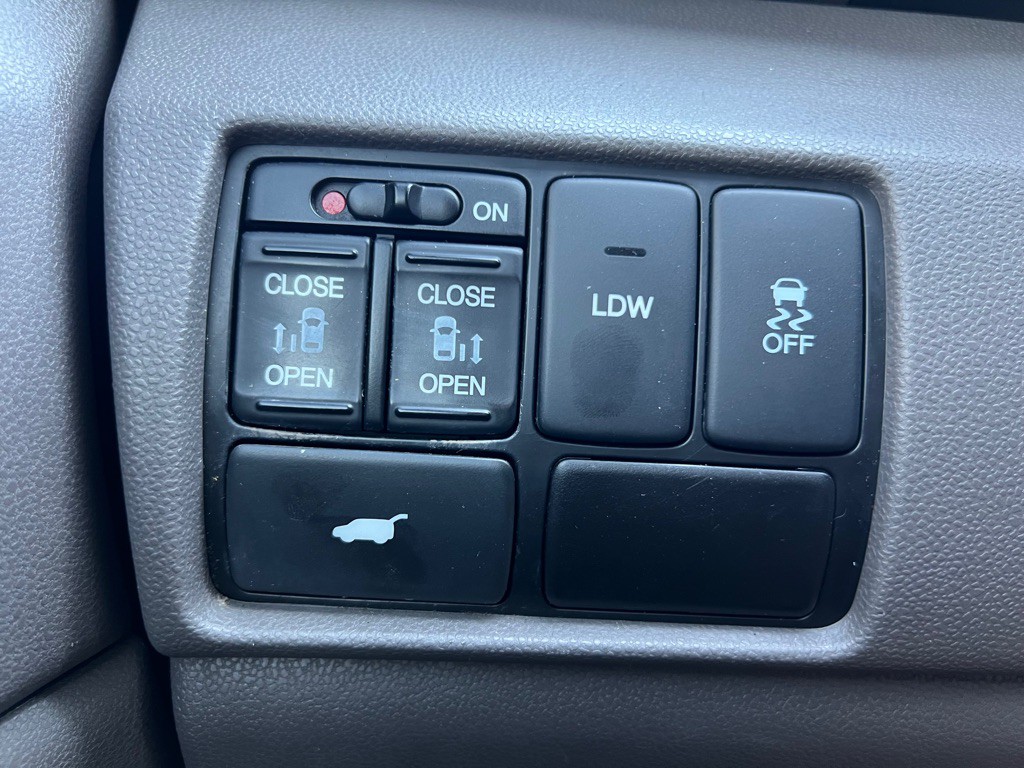 2015 Honda Odyssey Image 20