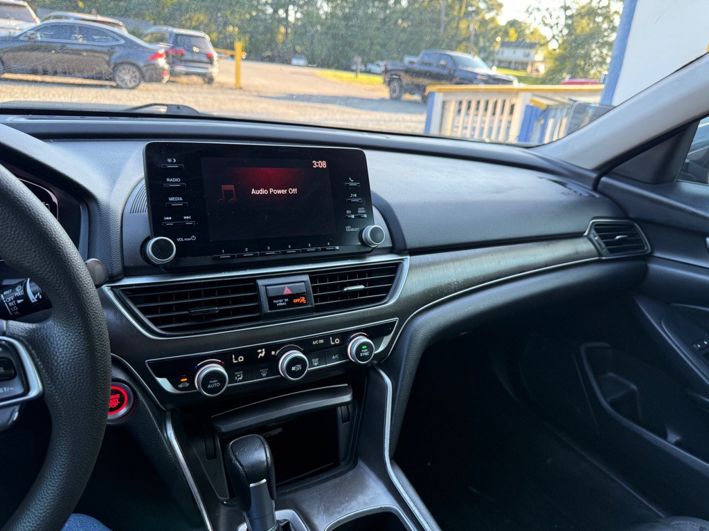 2019 Honda Accord Image 13