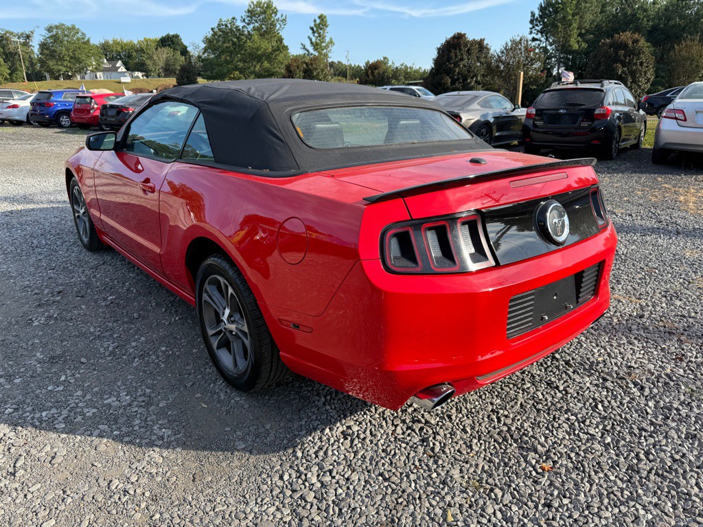 2014 Ford Mustang Image 2