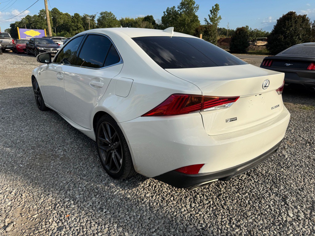 2017 Lexus IS Image 2