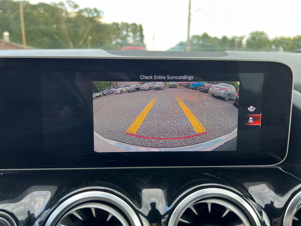 2021 Mercedes-Benz GLA-Class Image 16