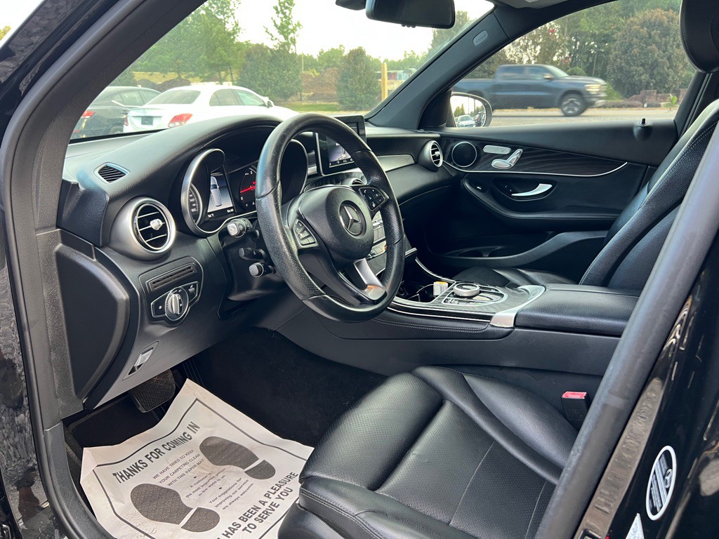 2018 Mercedes-Benz GLC-Class Image 9