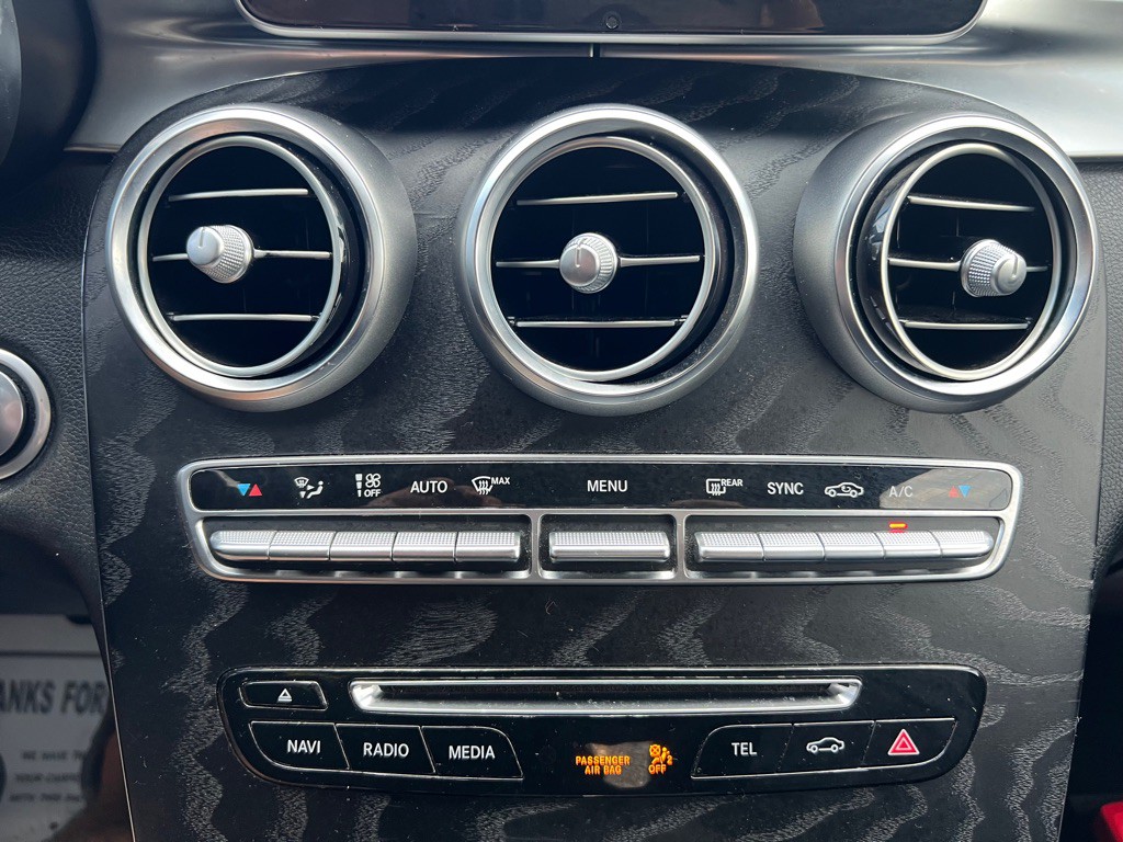 2018 Mercedes-Benz GLC-Class Image 17
