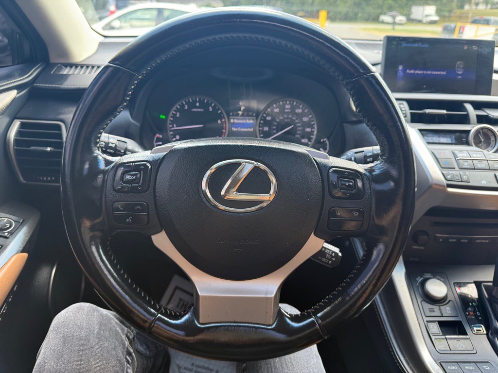 2017 Lexus NX Image 15