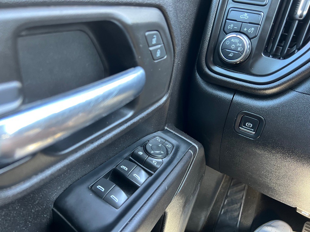 2022 Chevrolet Silverado 1500 Image 17