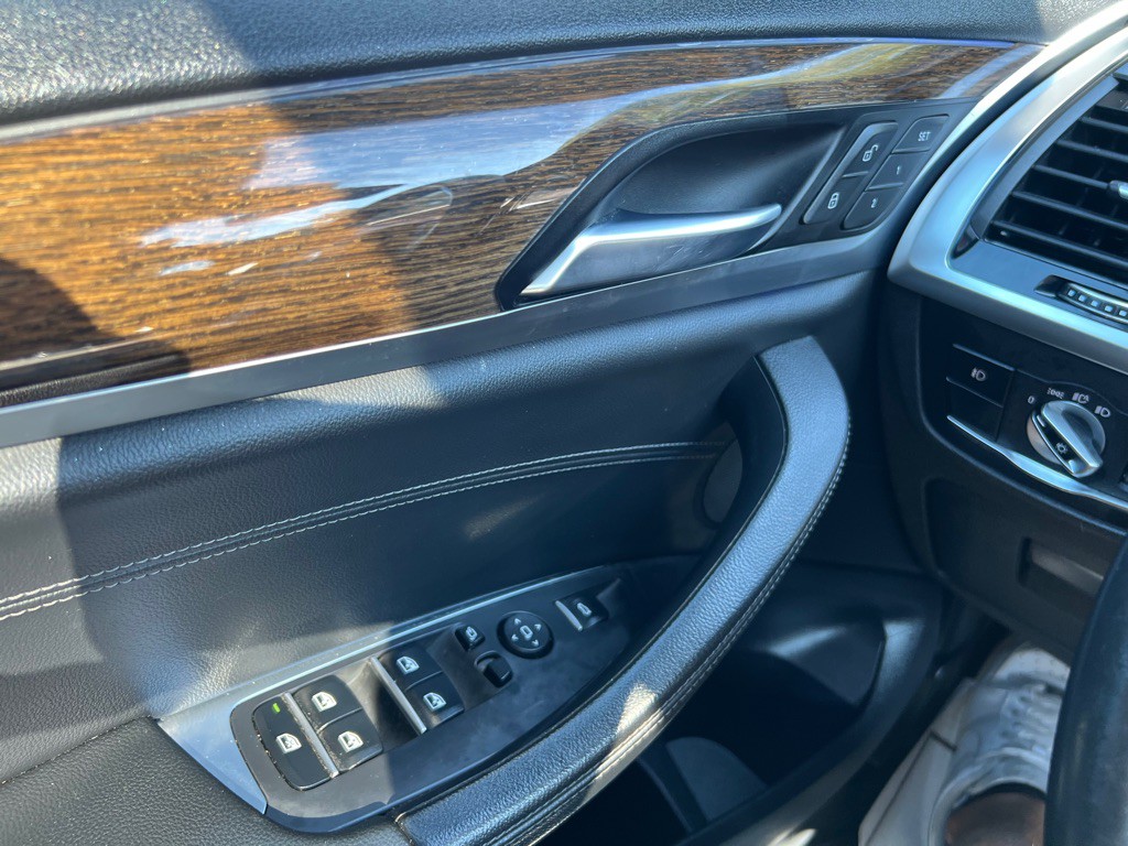 2019 BMW X4 Image 23