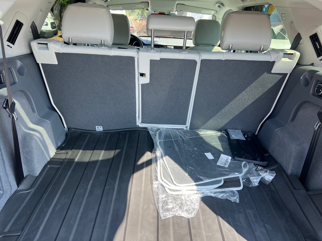 2018 Land Rover Discovery Sport Image 8