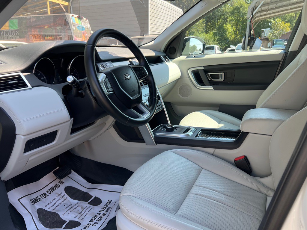 2018 Land Rover Discovery Sport Image 9
