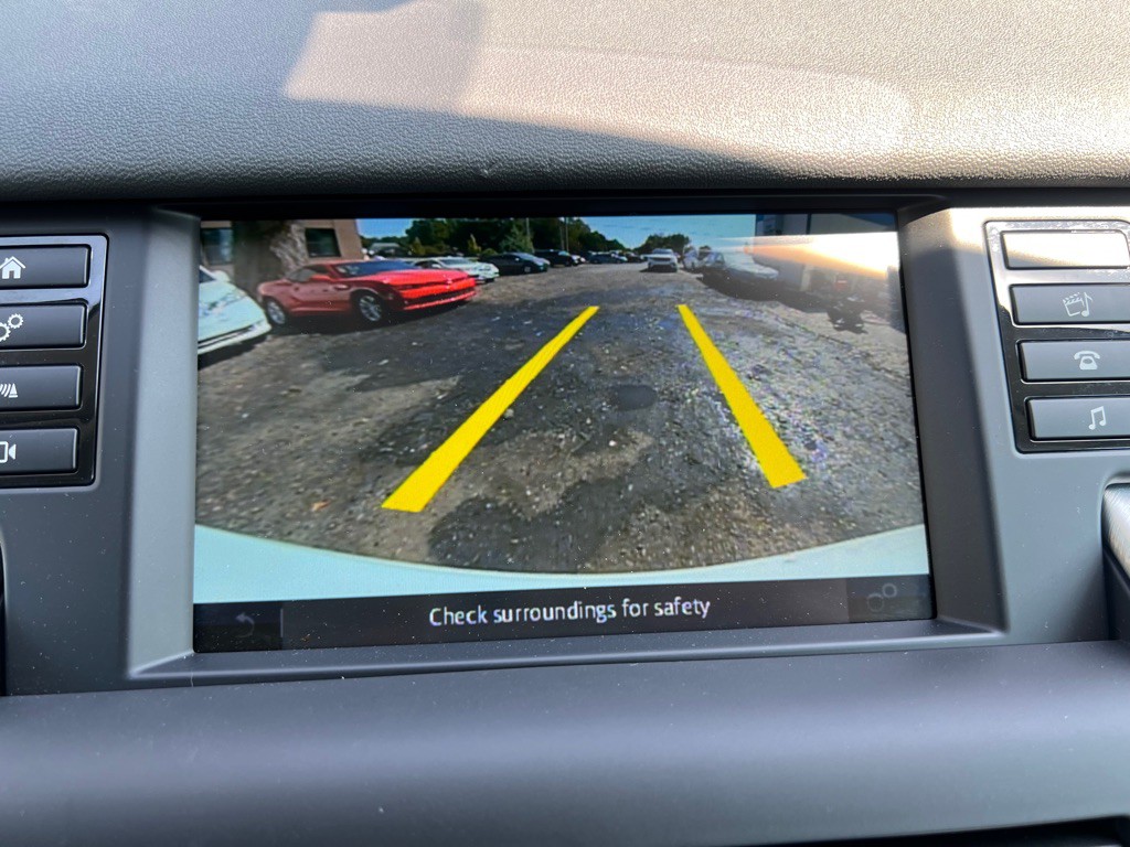 2018 Land Rover Discovery Sport Image 17