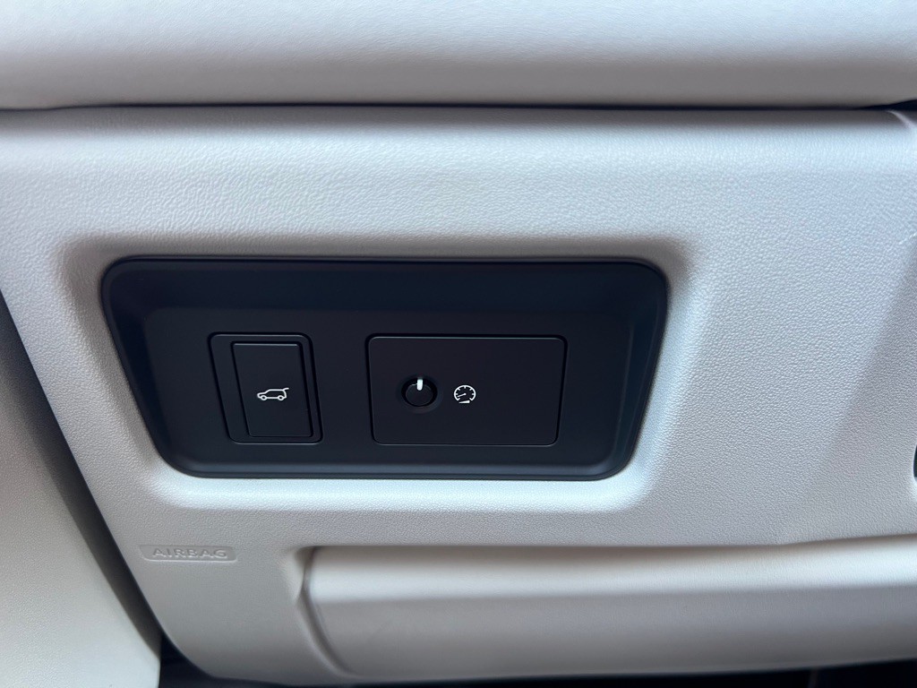 2018 Land Rover Discovery Sport Image 21