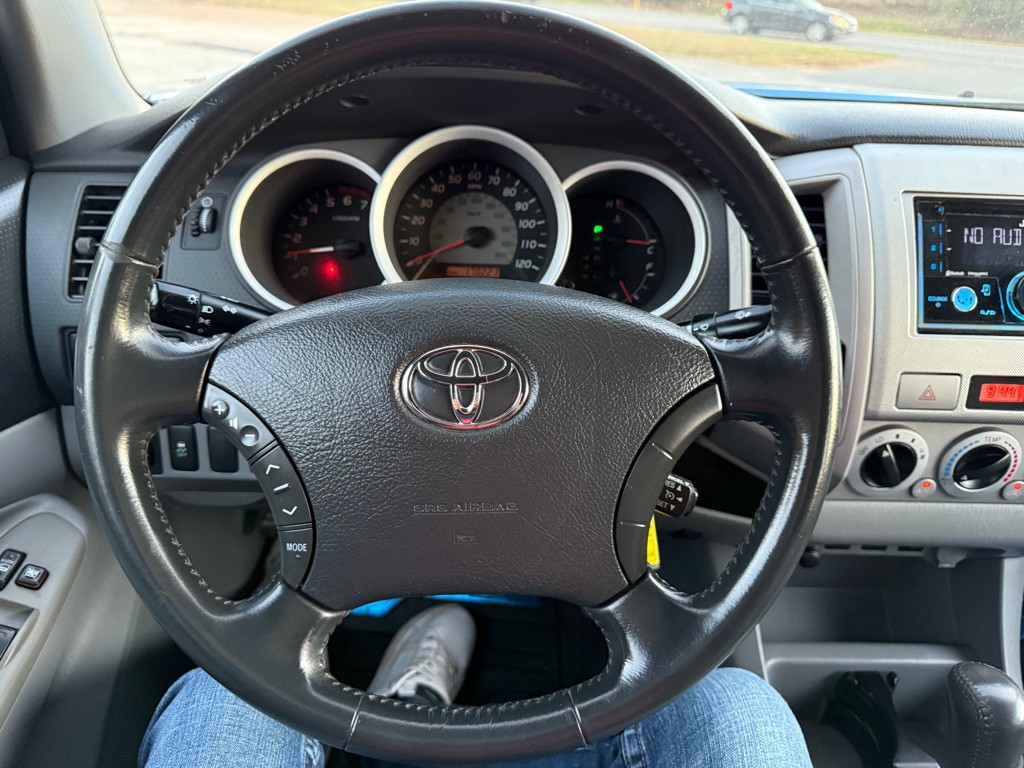 2009 Toyota Tacoma Image 12