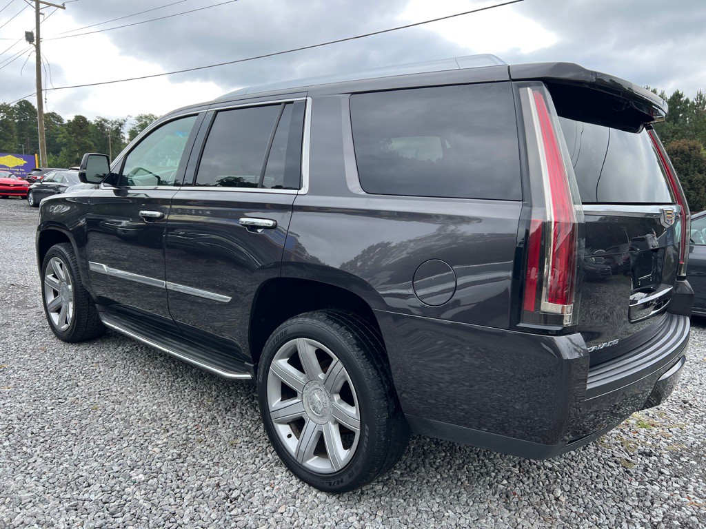 2017 Cadillac Escalade Image 5