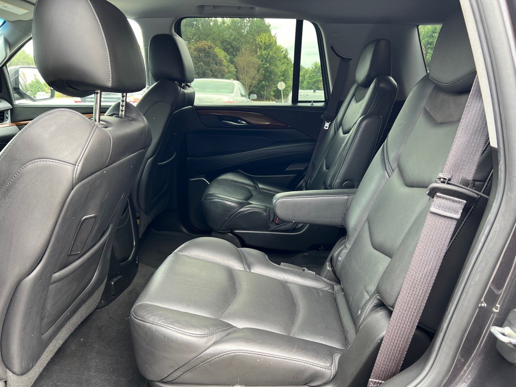 2017 Cadillac Escalade Image 11