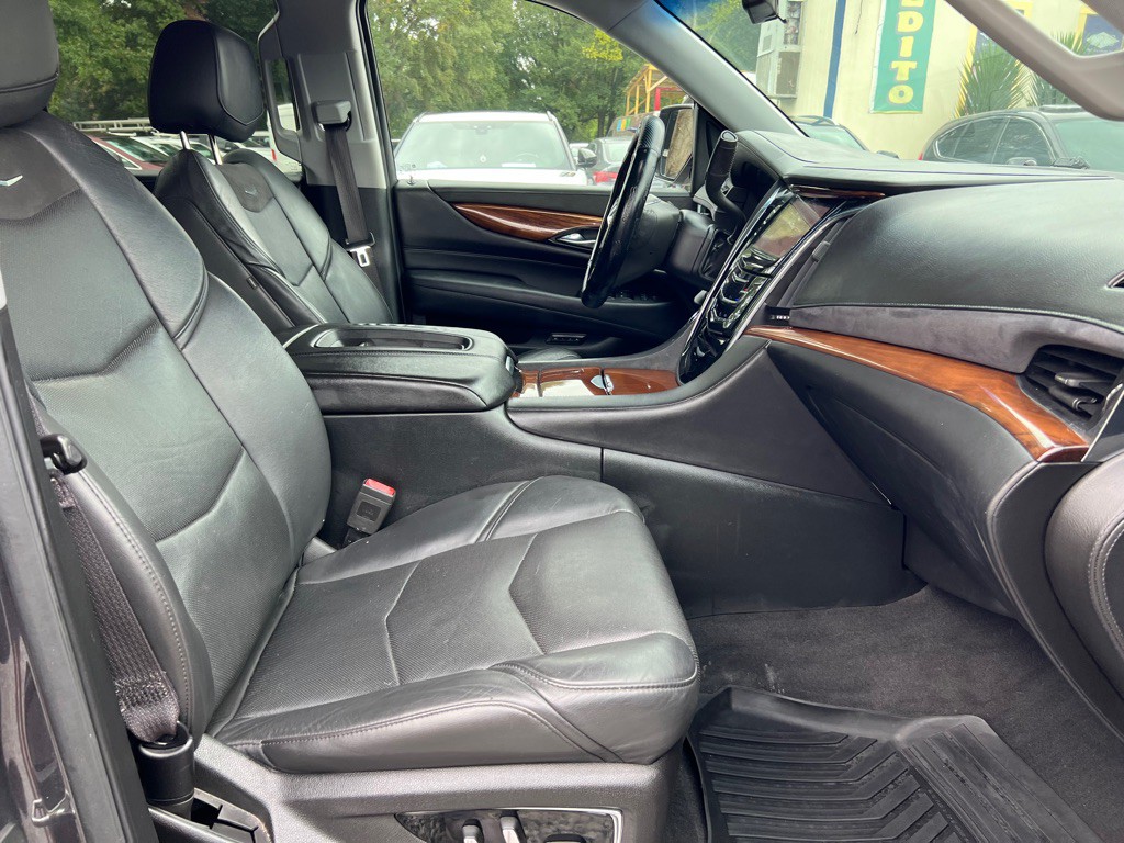 2017 Cadillac Escalade Image 17