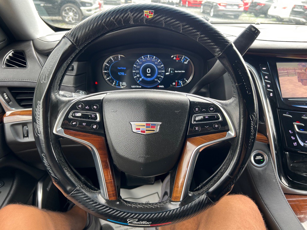 2017 Cadillac Escalade Image 18