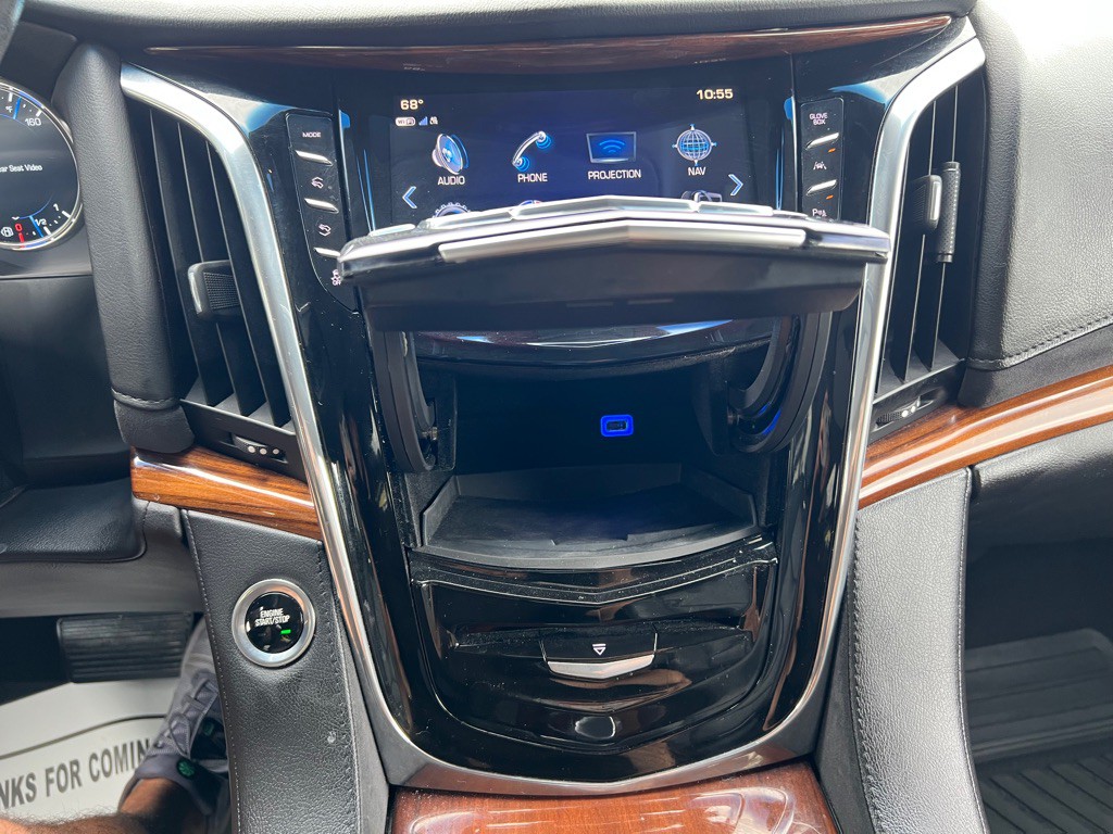 2017 Cadillac Escalade Image 23