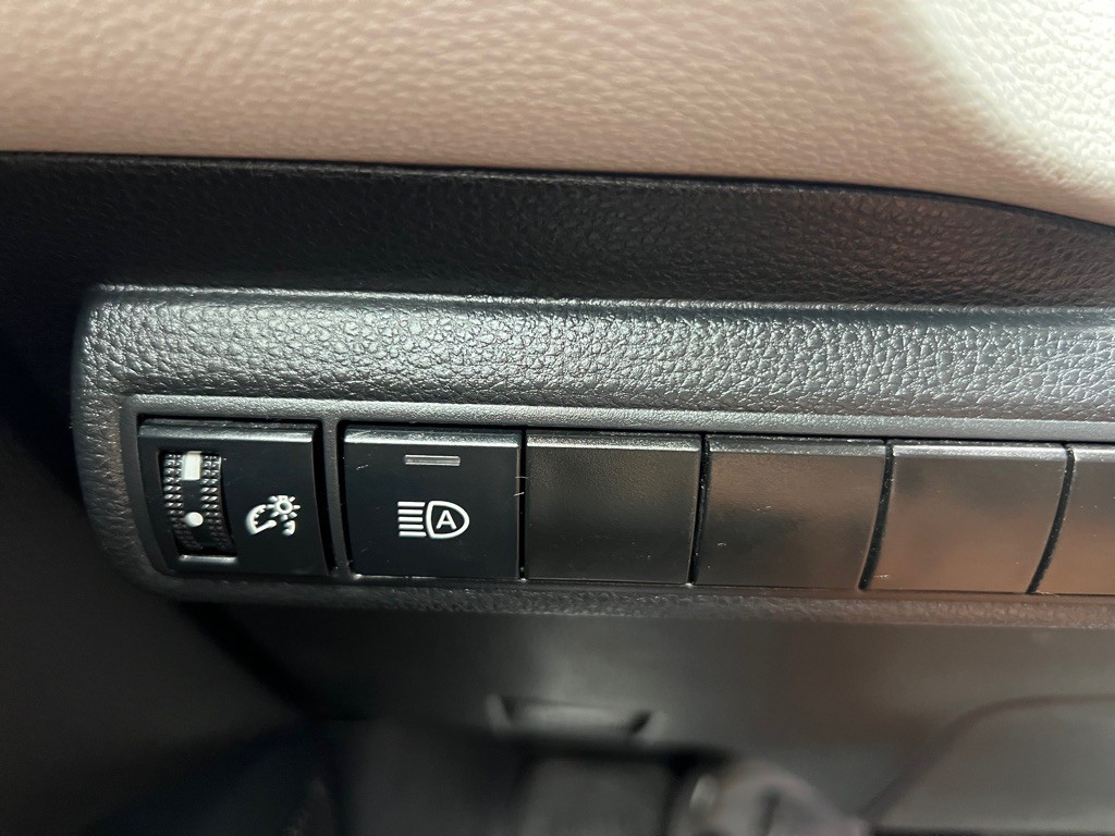 2023 Toyota Corolla Image 17