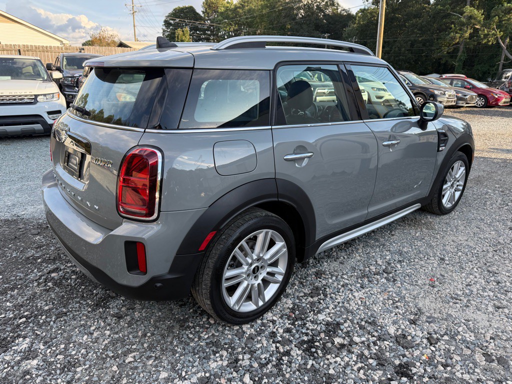 2022 MINI Cooper Image 3