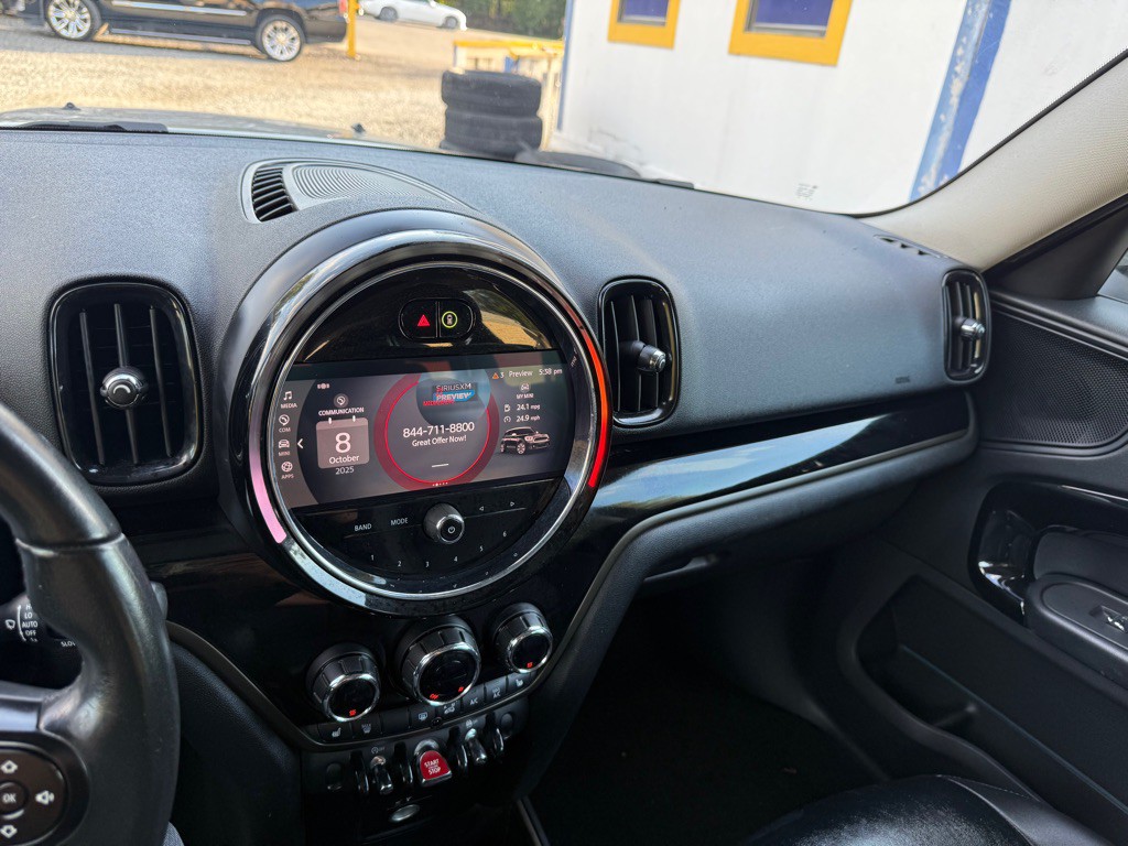 2022 MINI Cooper Image 15
