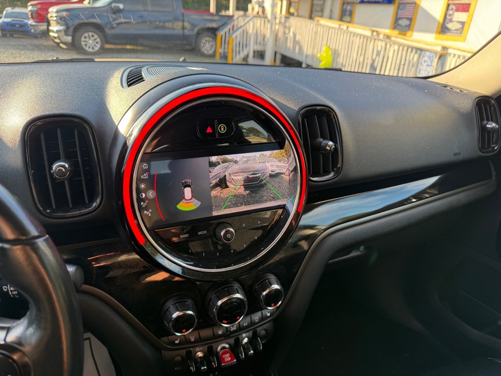 2022 MINI Cooper Image 17
