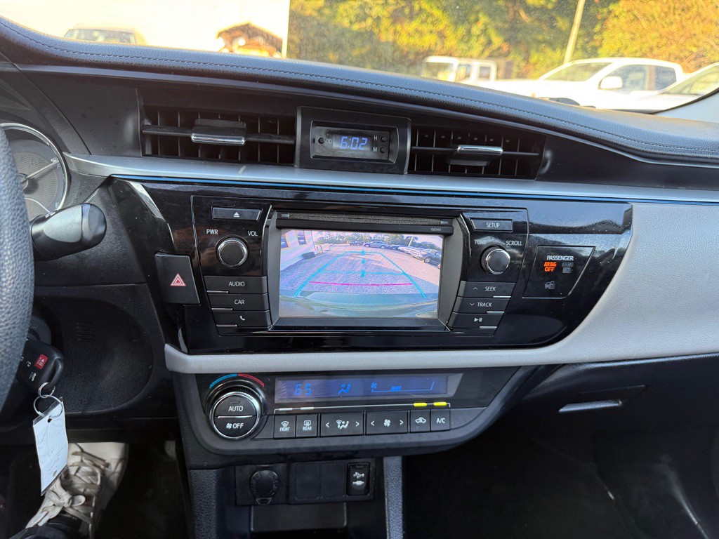 2014 Toyota Corolla Image 16