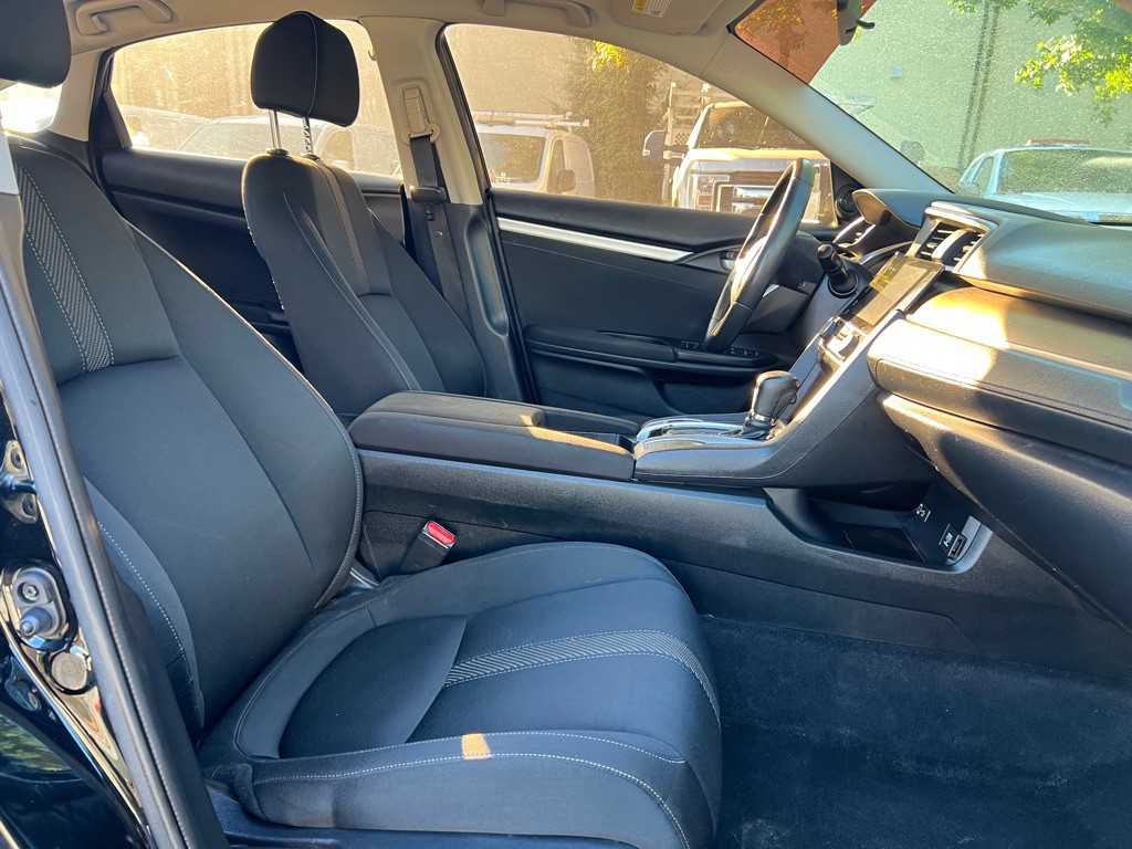 2018 Honda Civic Image 11