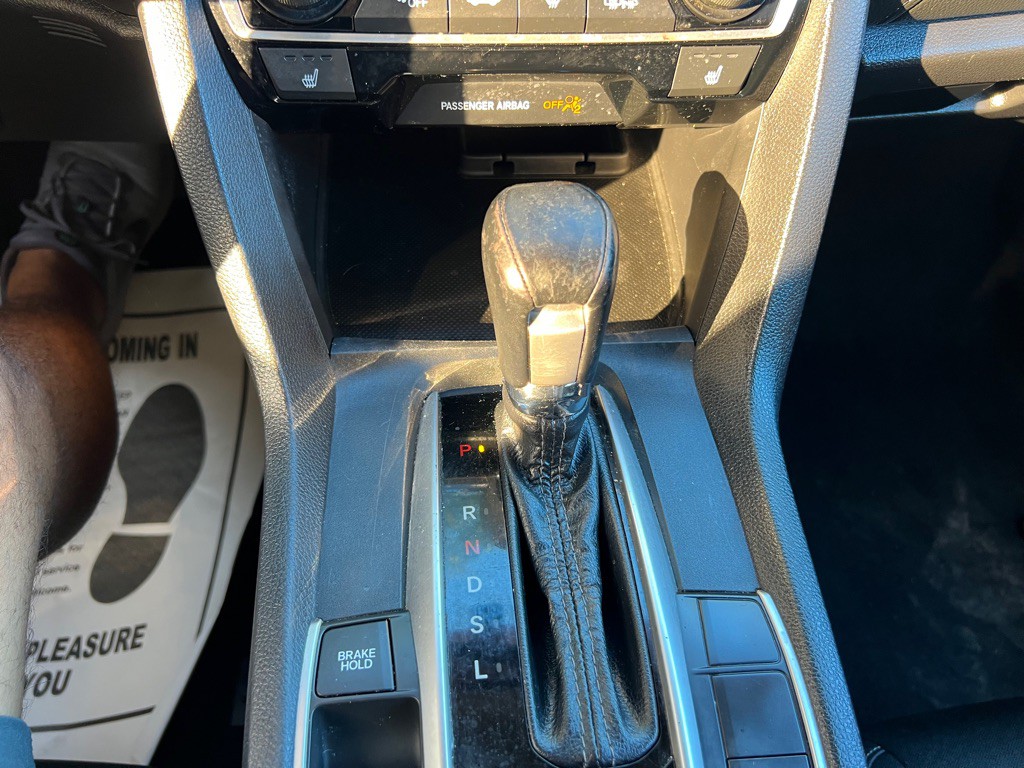 2018 Honda Civic Image 16