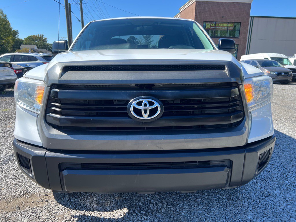 2016 Toyota Tundra Image 2