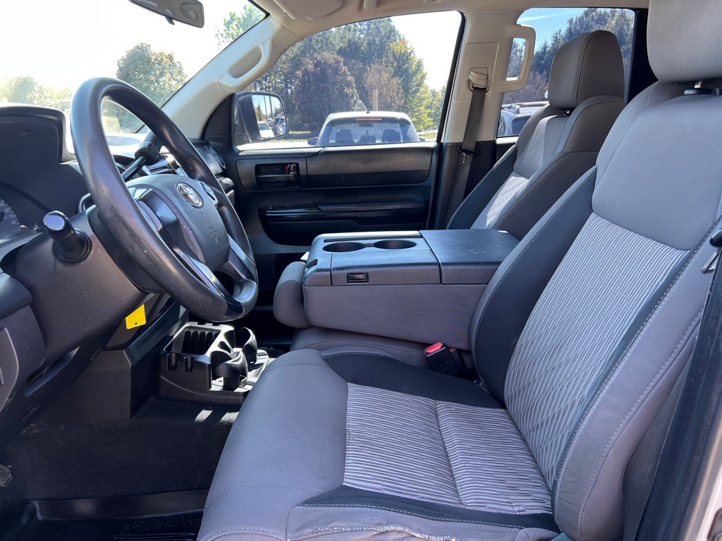 2016 Toyota Tundra Image 8