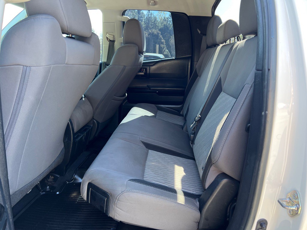 2016 Toyota Tundra Image 9