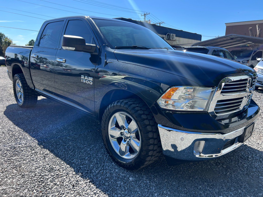 2018 RAM 1500 Image 3