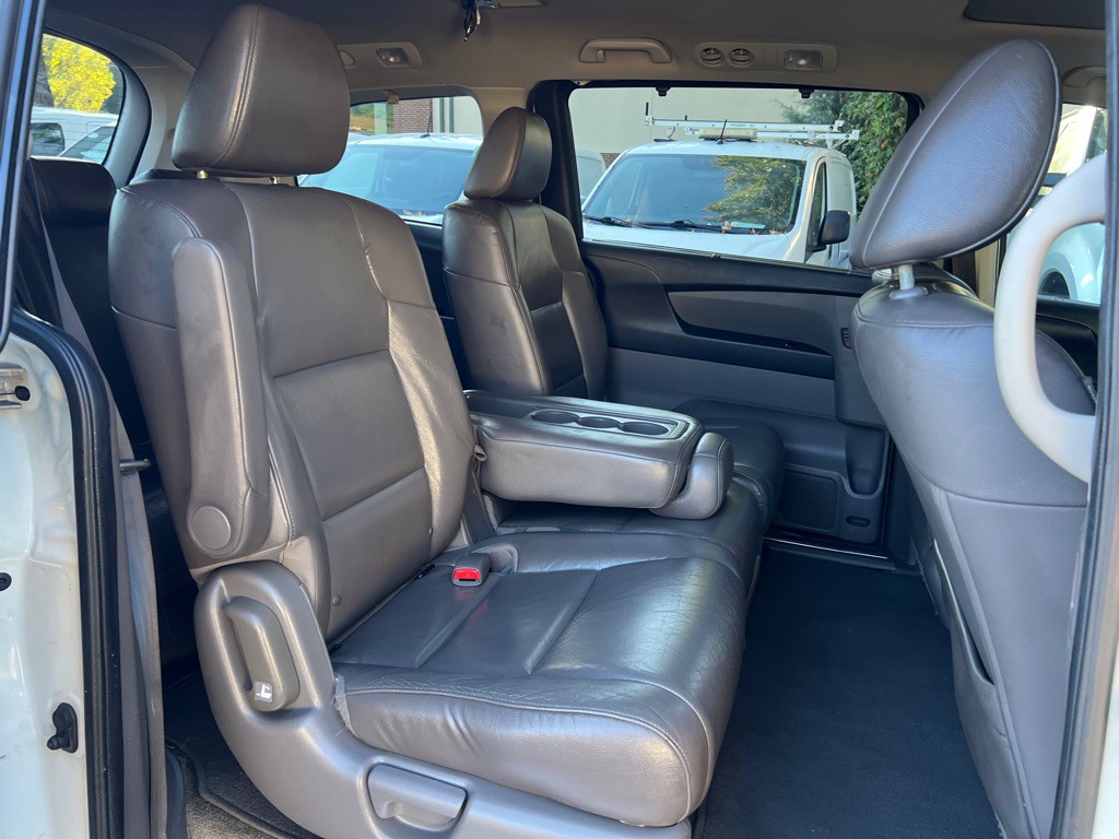 2015 Honda Odyssey Image 10