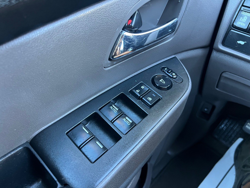 2015 Honda Odyssey Image 21