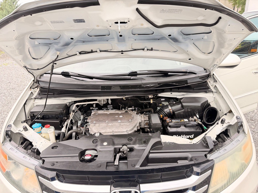 2015 Honda Odyssey Image 8