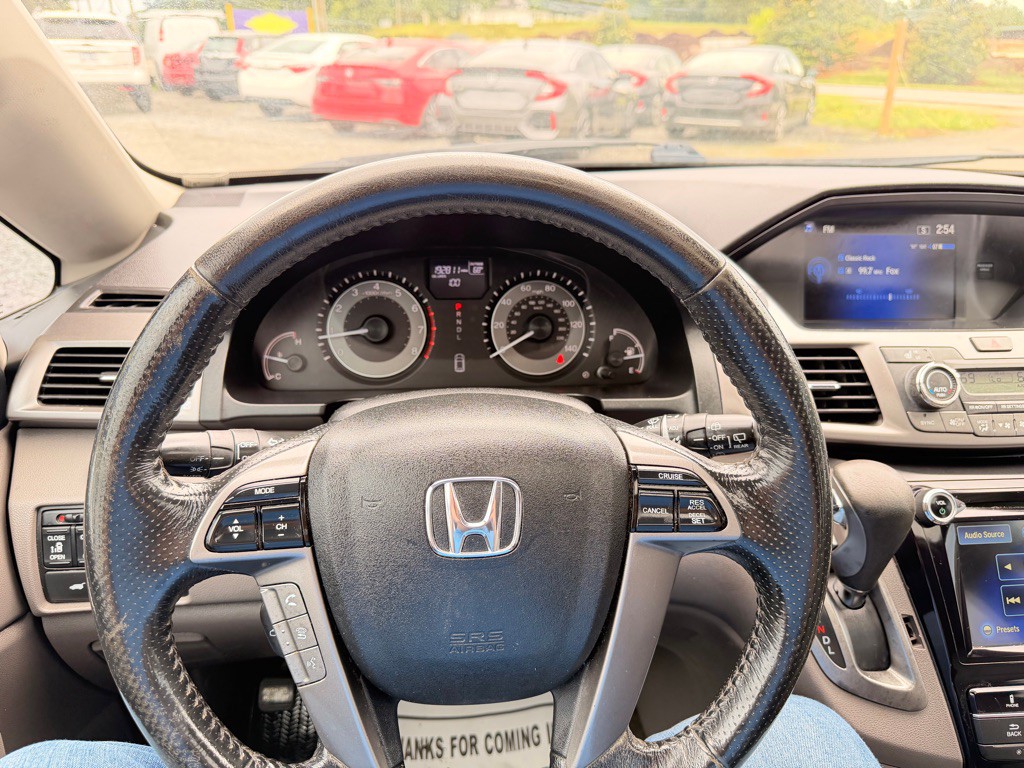 2015 Honda Odyssey Image 15