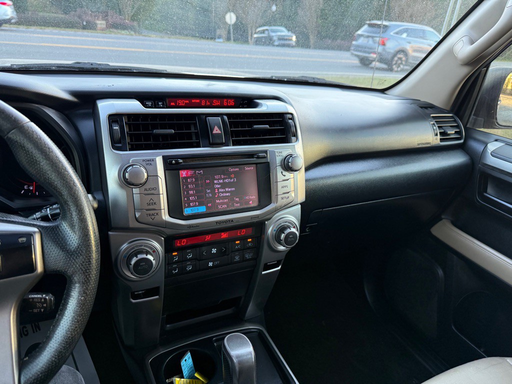2013 Toyota 4Runner Image 15