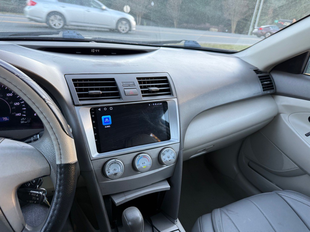 2011 Toyota Camry Image 15