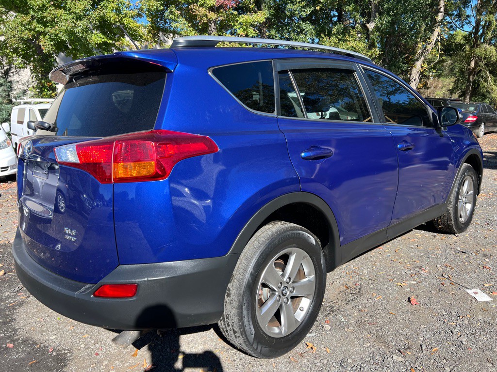 2015 Toyota Rav4 Image 4
