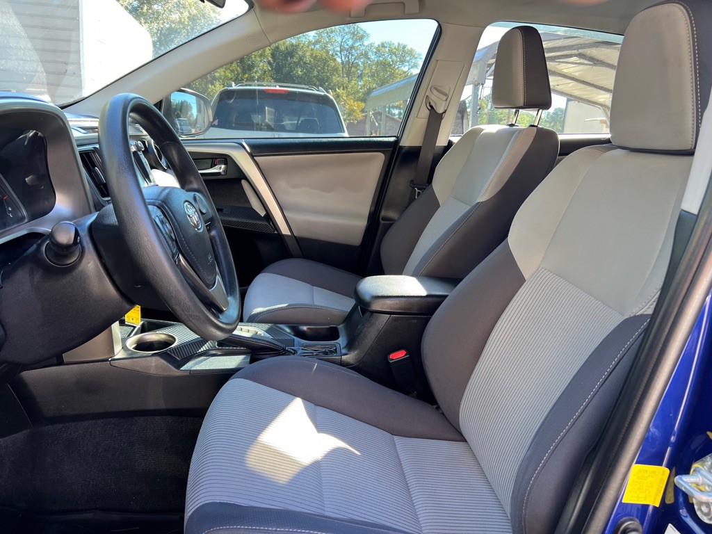 2015 Toyota Rav4 Image 8