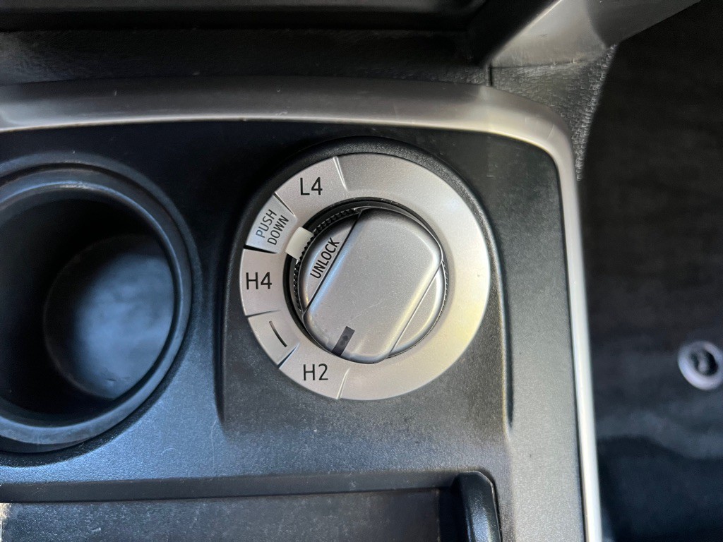 2014 Toyota 4Runner Image 16