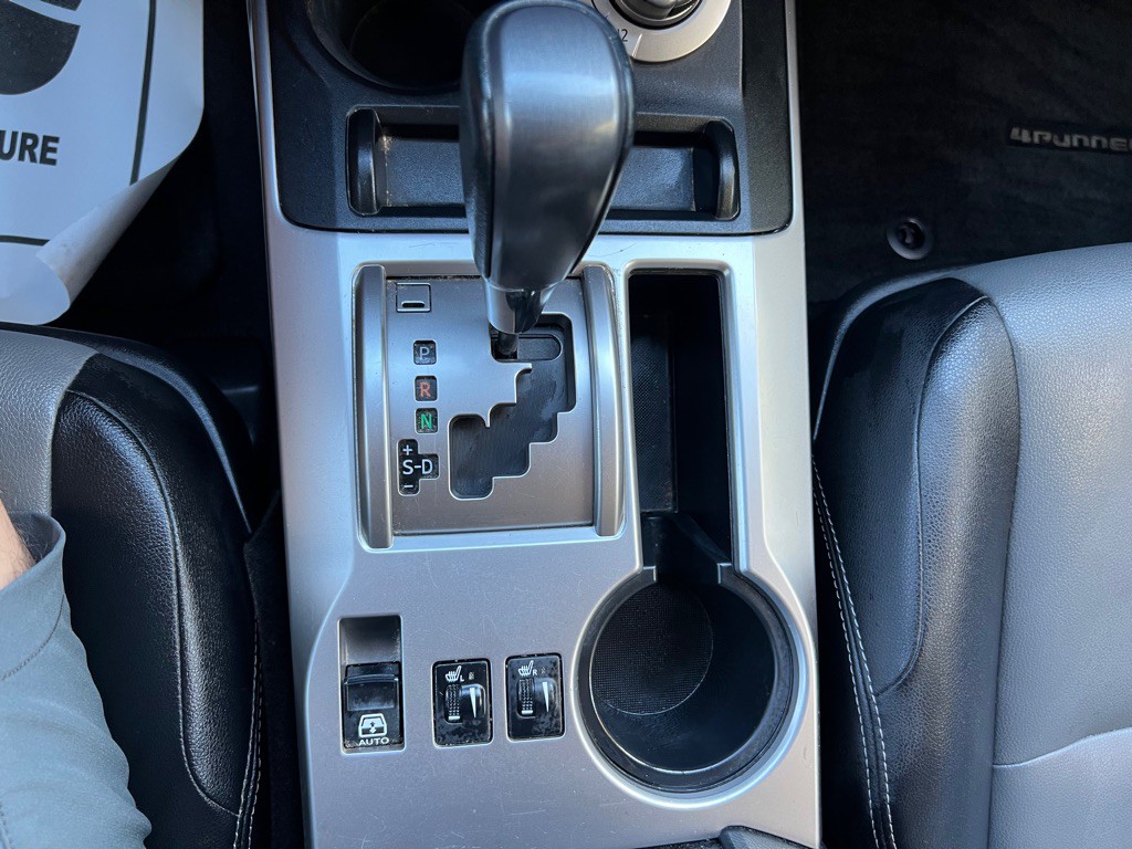 2014 Toyota 4Runner Image 17